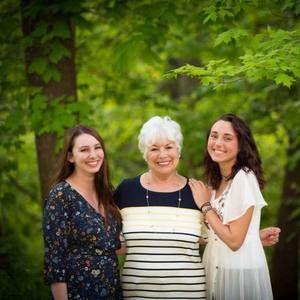 Meet your Posher, Whitney